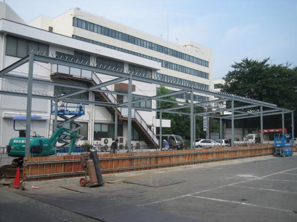 八王子市　プラットホーム