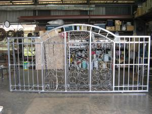 八王子市幼稚園門扉